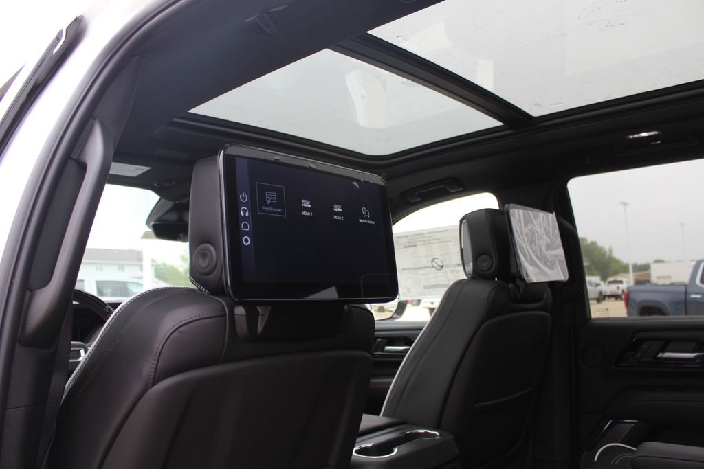 2026 GMC Yukon AT4 Ultimate - Photo 11