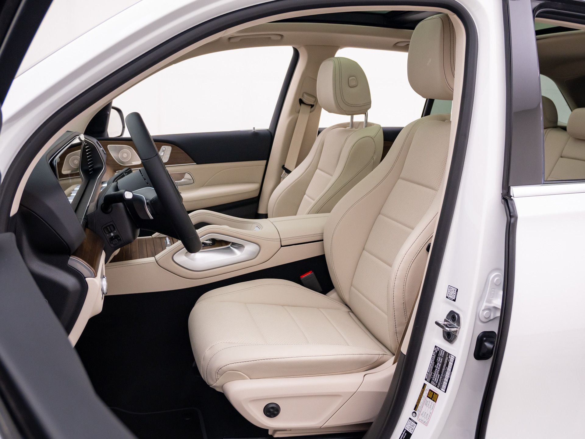 New 2026 Polar White Mercedes-Benz GLE 450 image 17