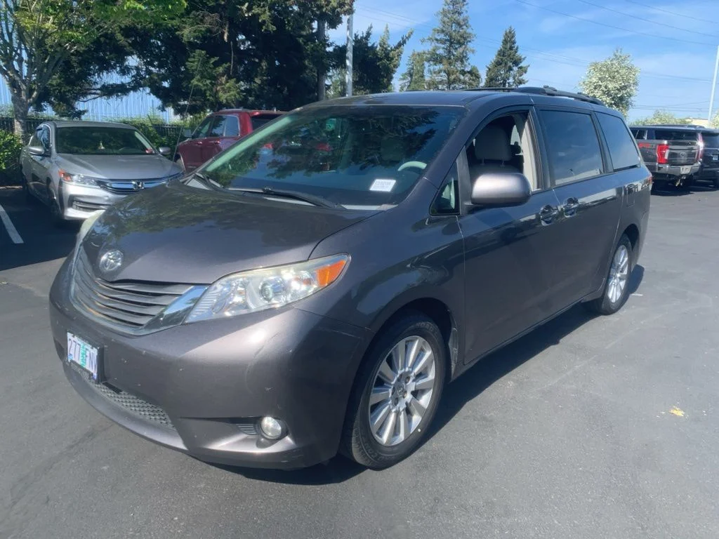 2012 Toyota Sienna XLE