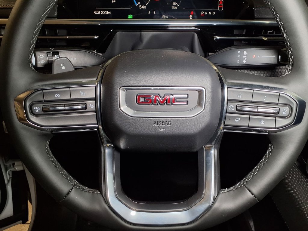 New 2026 Summit White GMC Elevation Extended Range image 20