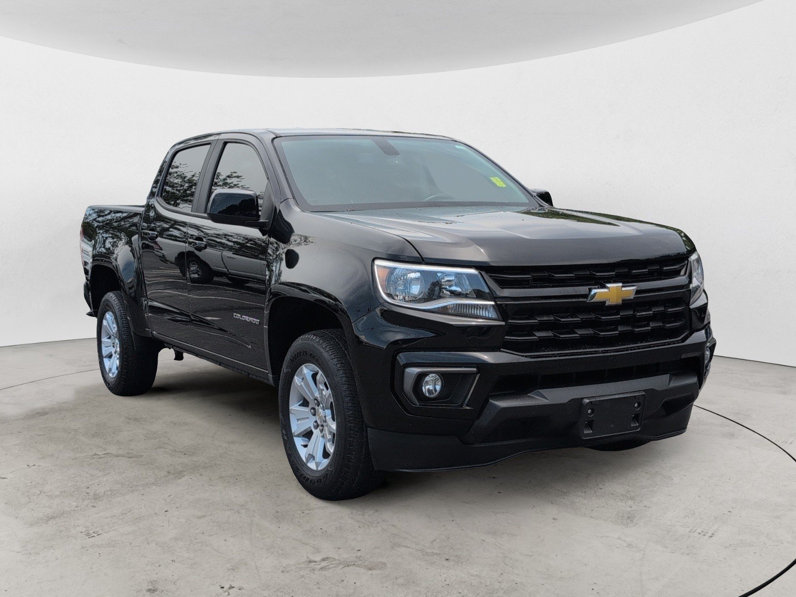 Used 2022 Black Chevrolet 2WD LT image 2