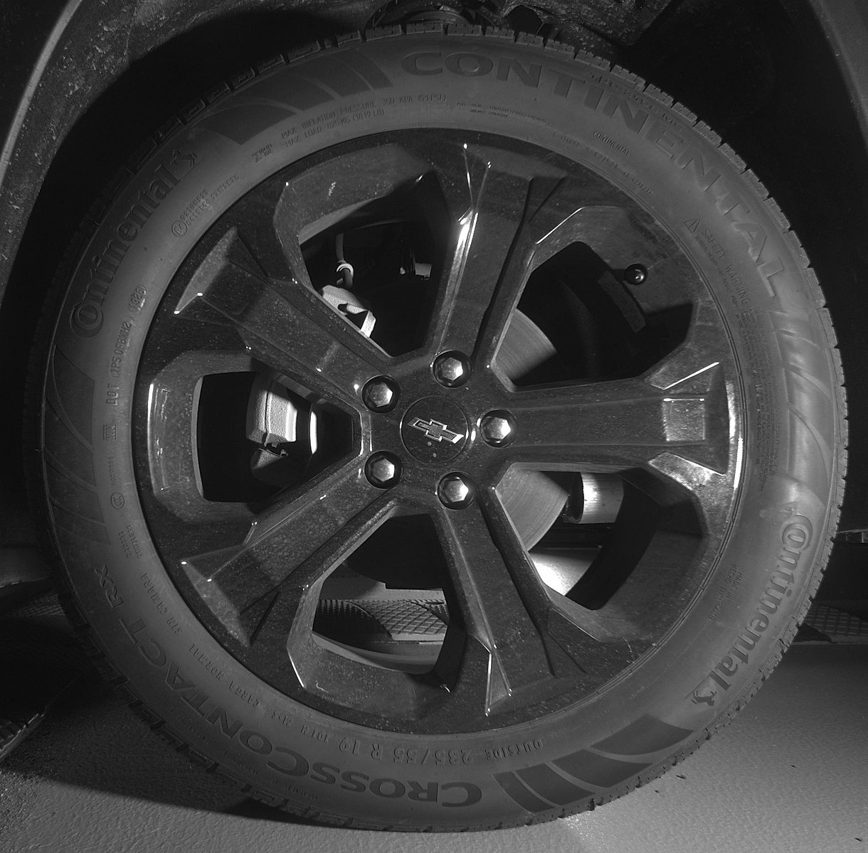 New 2027 Summit White Chevrolet LT image 31