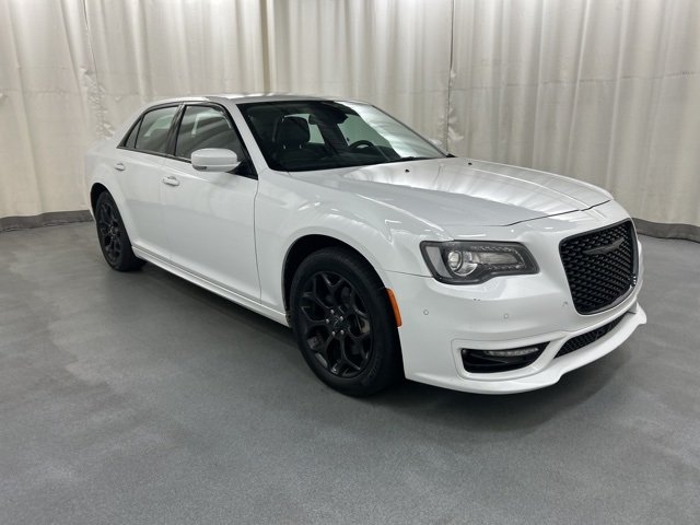 2023 Chrysler 300 Touring L