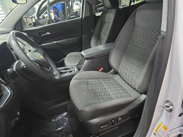Used 2024 Summit White Chevrolet LT image 17