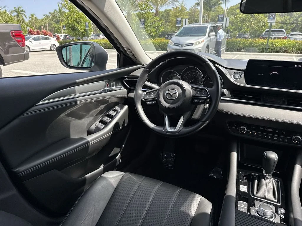 Used 2020 Snowflake White Pearl Mica Mazda Touring image 21
