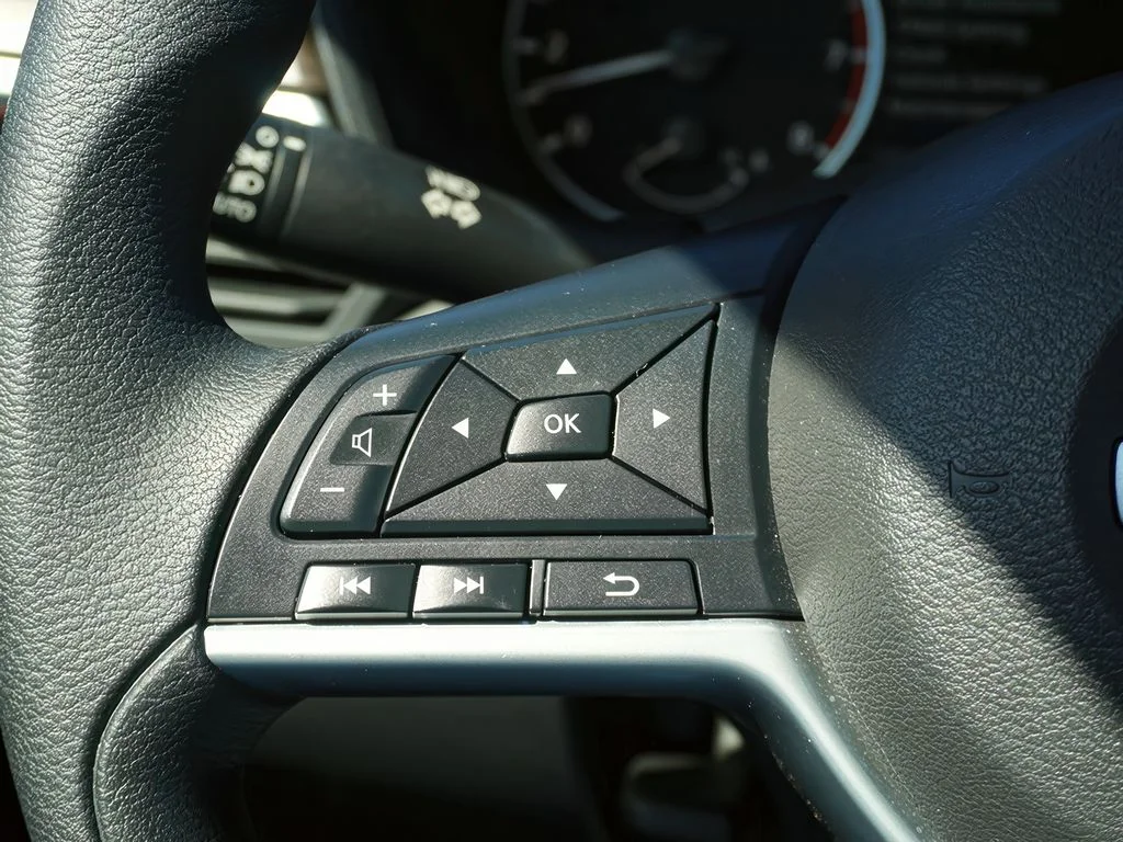 2025 Nissan Altima SV - Photo 24