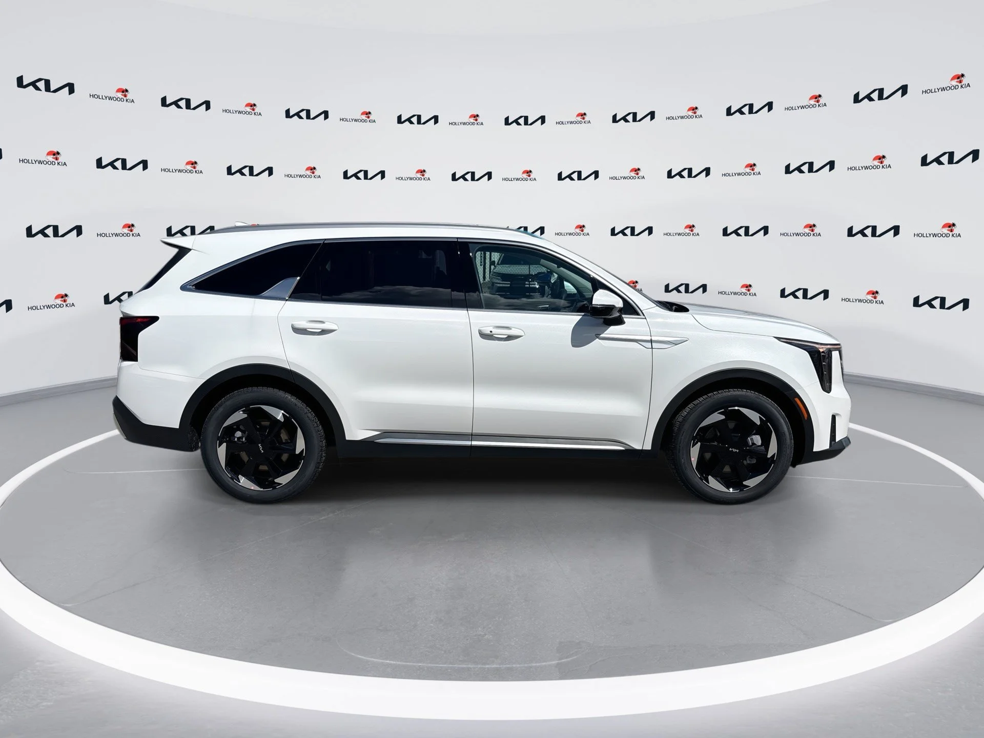 New 2026 Snow White Pearl Kia EX image 9
