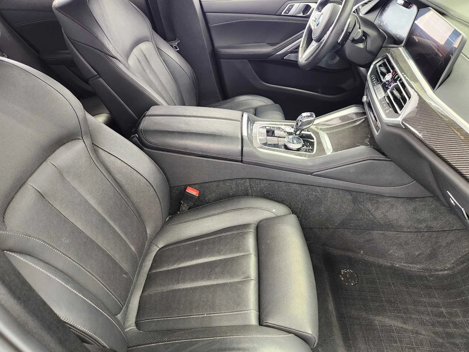 Used 2021 Black Sapphire Metallic BMW M50i image 12