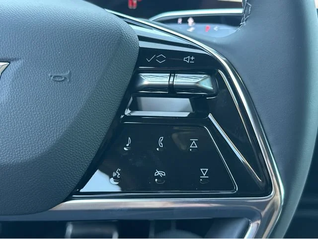 2027 Cadillac VISTIQ Sport - Photo 34