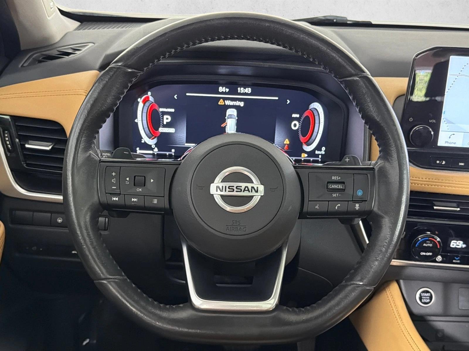 Used 2021 Pearl White Tricoat Nissan Platinum image 26