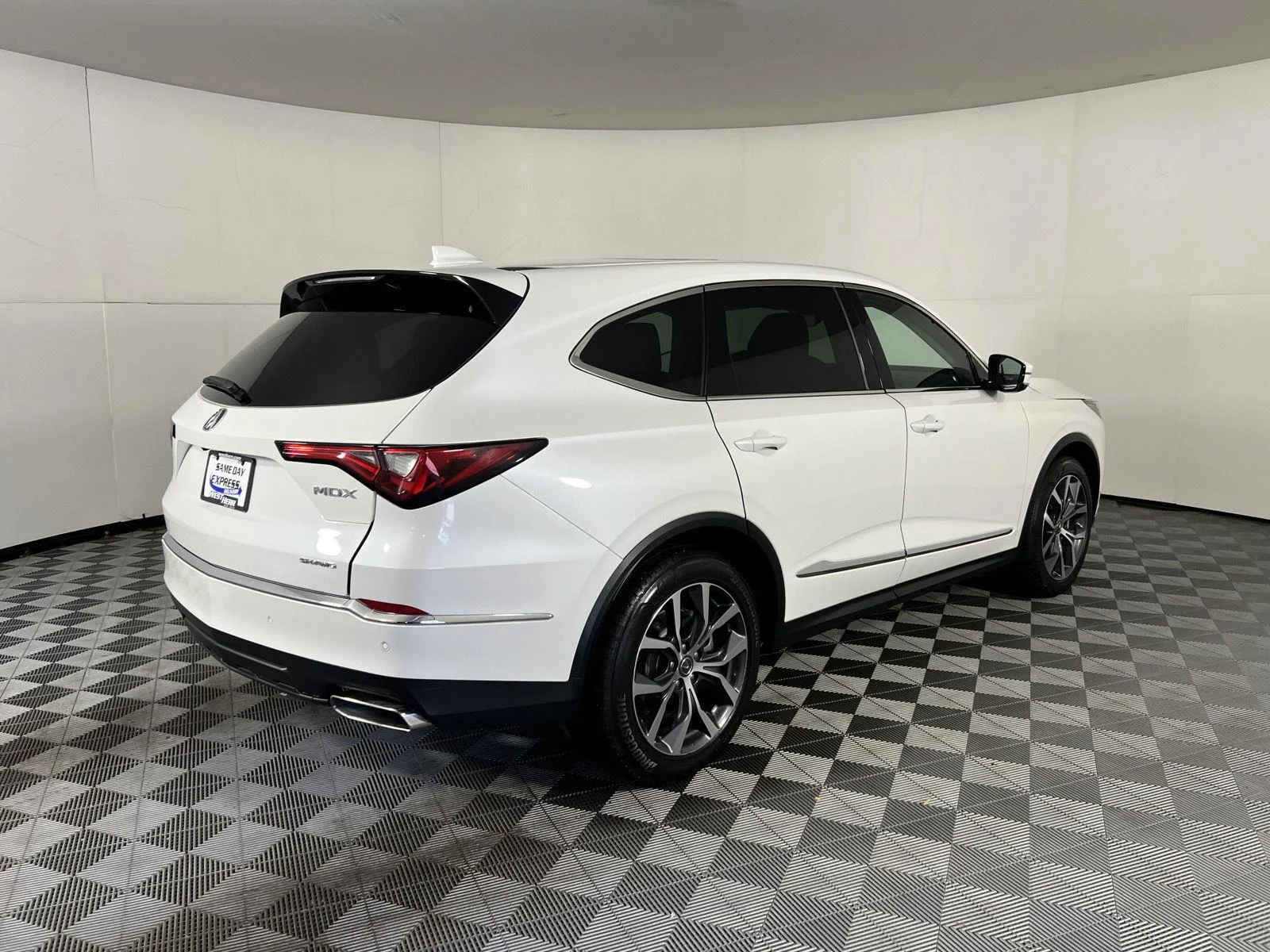 Used 2024 Platinum White Pearl Acura  image 10