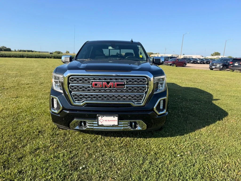 Used 2020 Onyx Black GMC Denali image 2