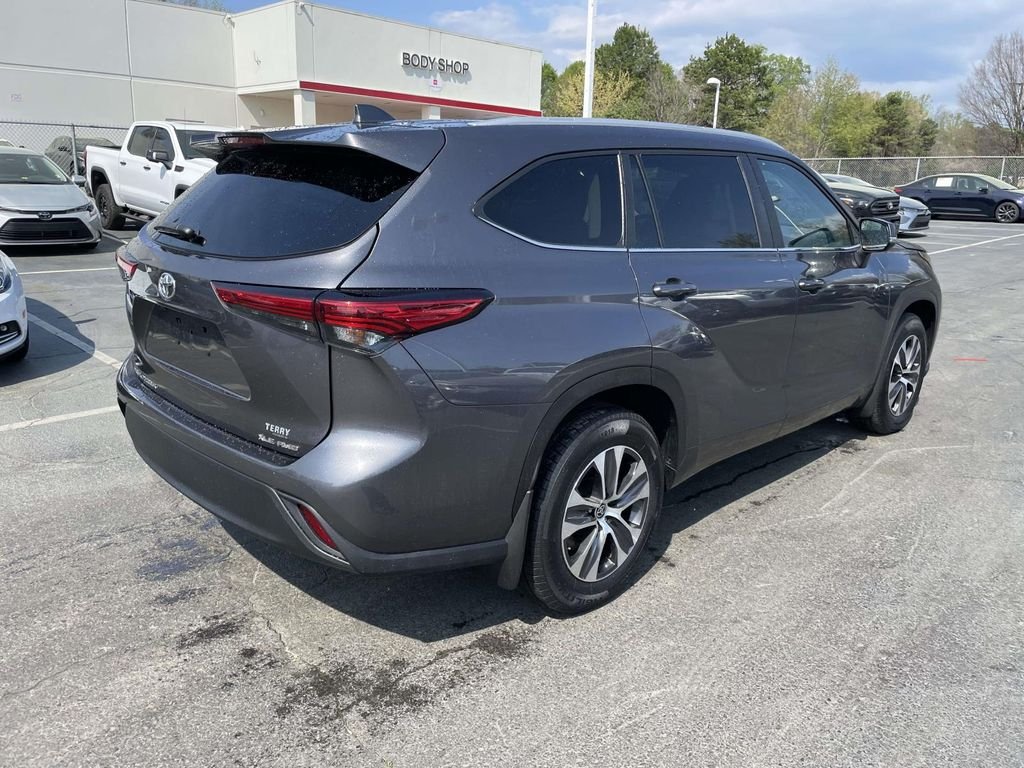2023 Toyota Highlander XLE - Photo 9