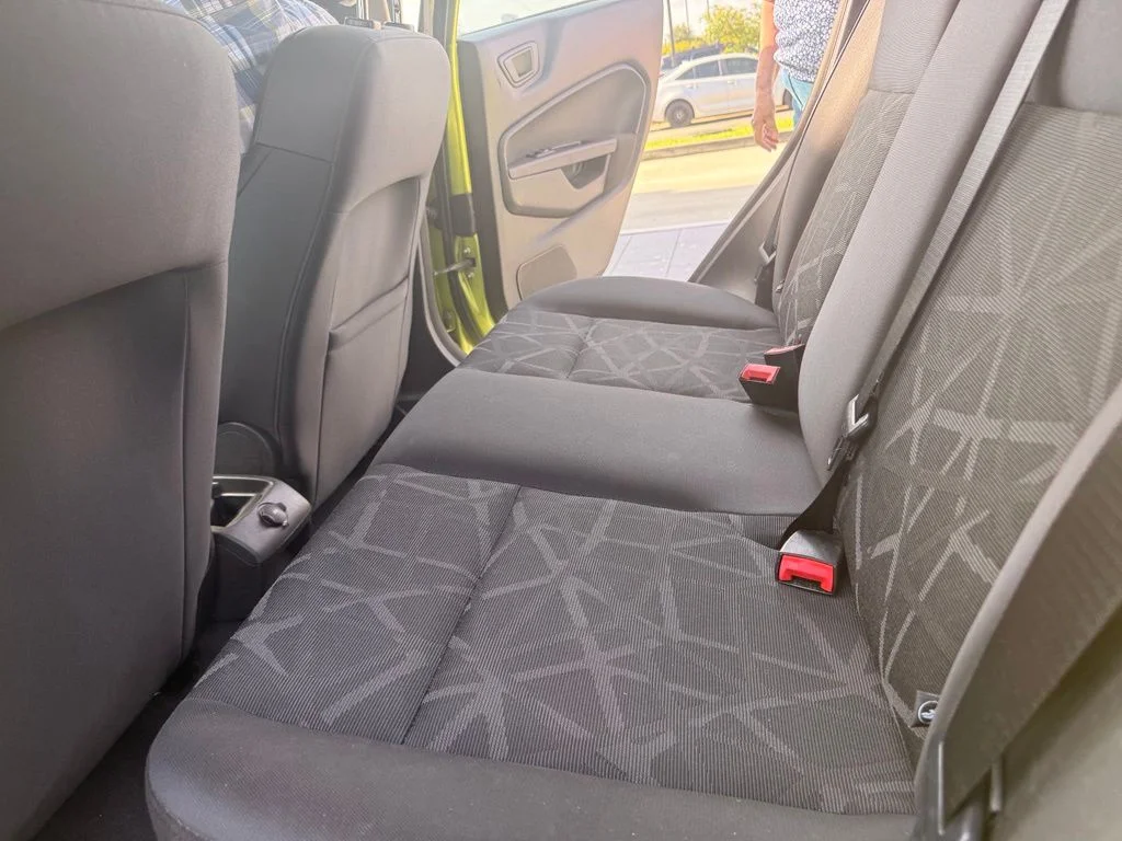 Used 2011 Green Ford SE image 8