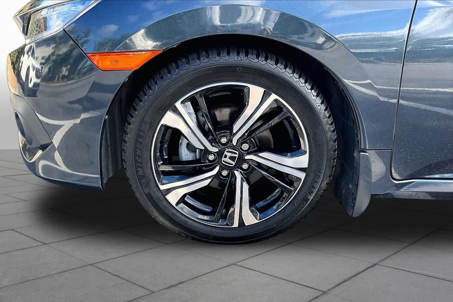 Certified Used 2017 Cosmic Blue Metallic Honda Touring image 11