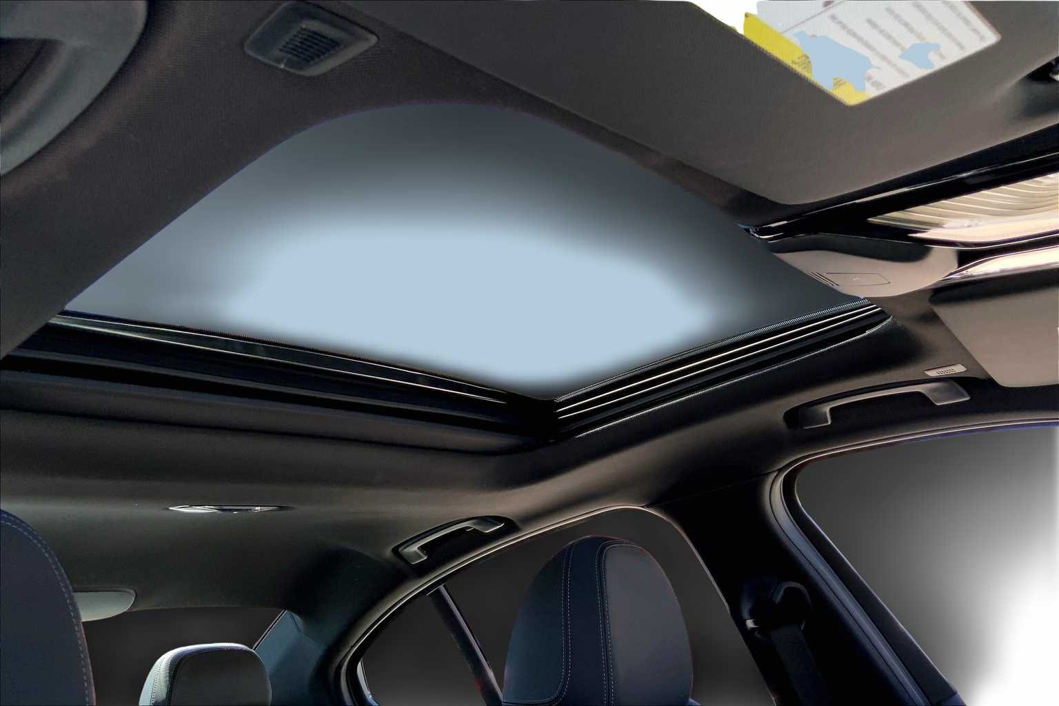 2025 BMW 3 Series 330i - Photo 14