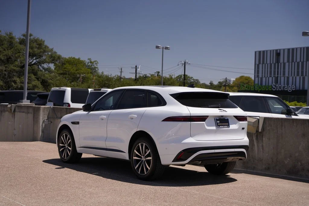 2026 Jaguar F-Pace R-Dynamic S - Photo 6