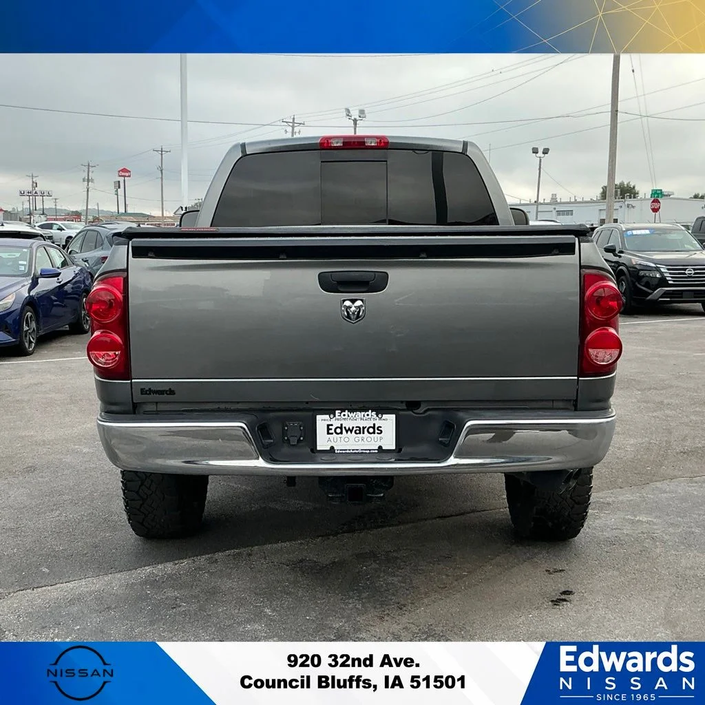 Used 2007 Gray Dodge SLT image 7