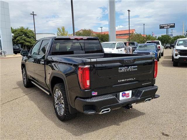 Used 2026 Onyx Black GMC Denali Ultimate 4x4 Crew Cab 5.75 ft. box 147.4 in image 3