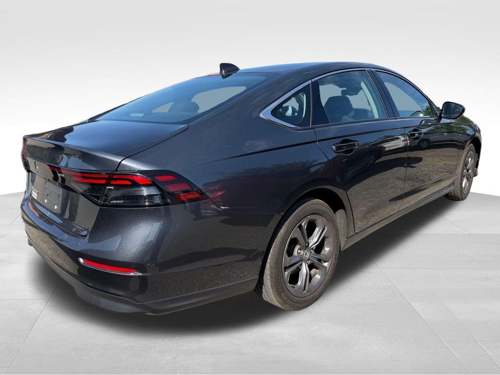 Used 2023  Honda EX image 2
