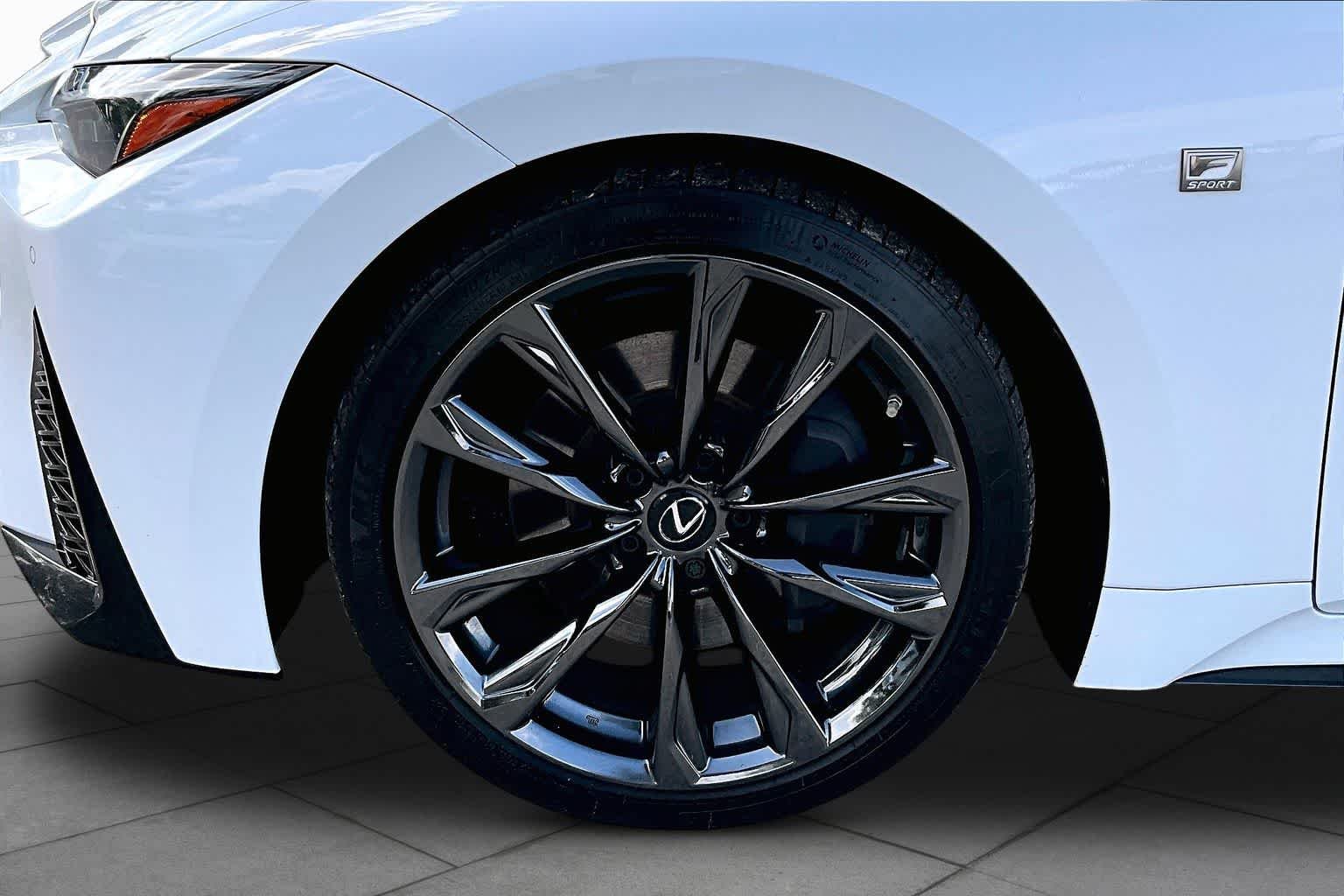 Used 2022 Ultra White Lexus F SPORT image 11