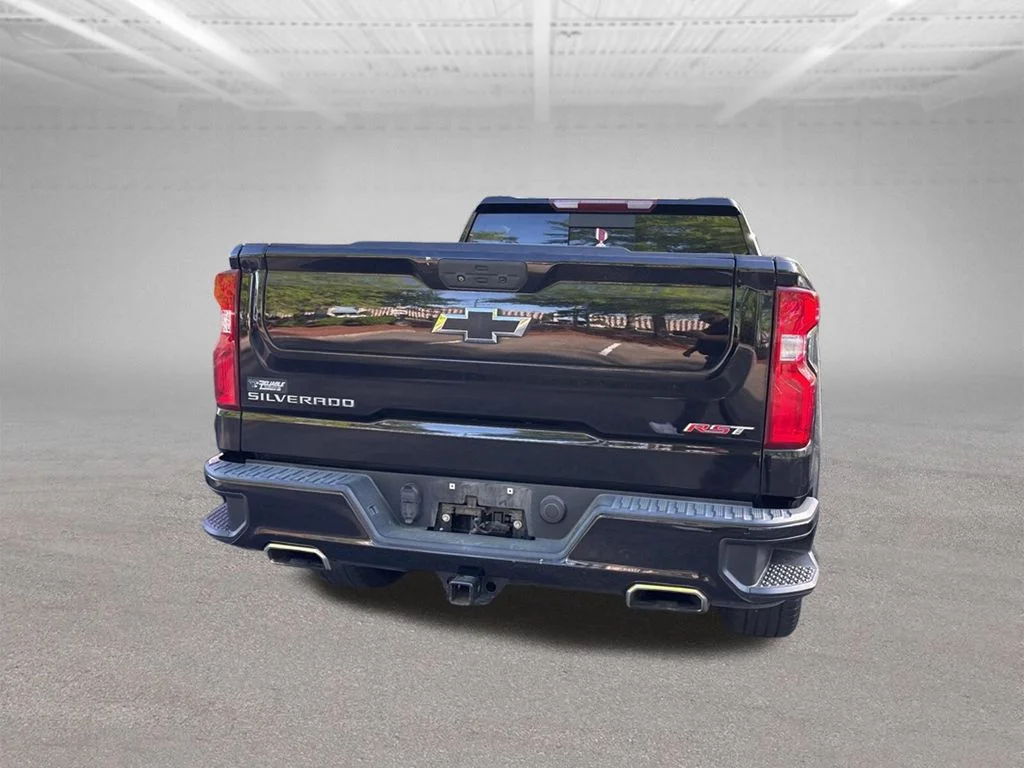 Used 2022 Black Chevrolet RST image 10