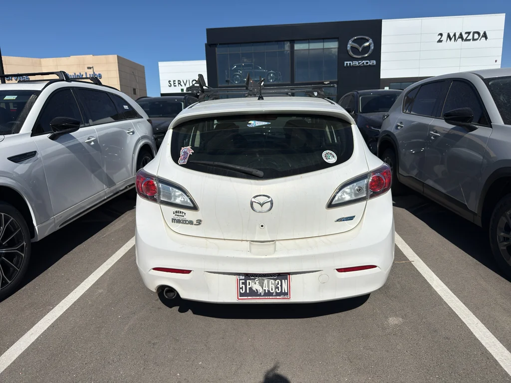 Used 2013 Crystal White Pearl Mica Mazda i Touring image 4