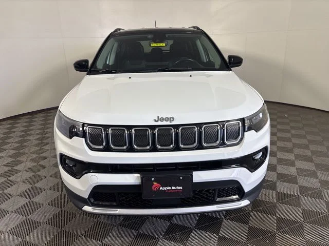 Used 2022 Jeep Compass Limited with VIN 3C4NJDCB6NT221927 for sale in Shakopee, Minnesota