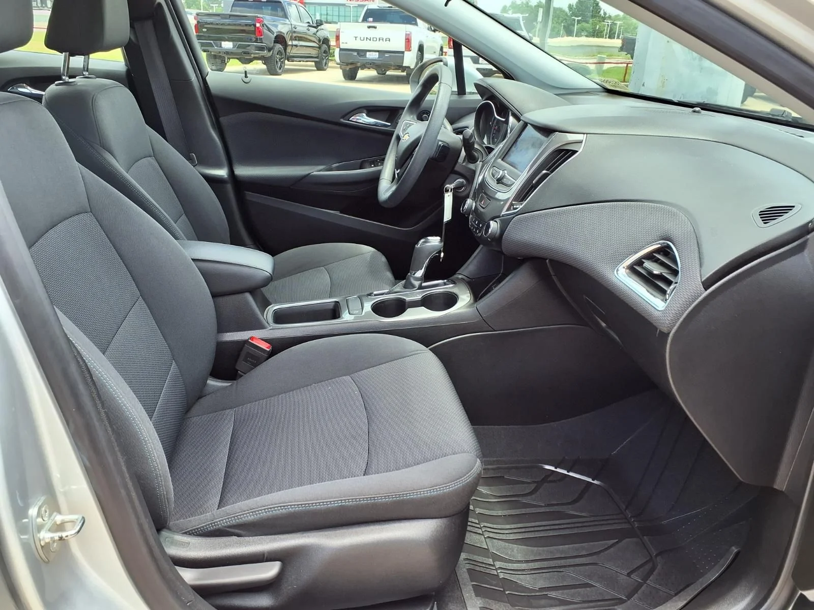 Used 2019 Silver Chevrolet LT image 17