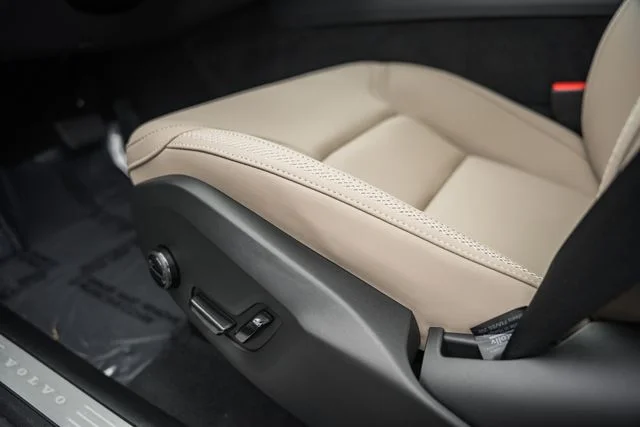 New 2026 Forest Lake Volvo T8 Plus image 33