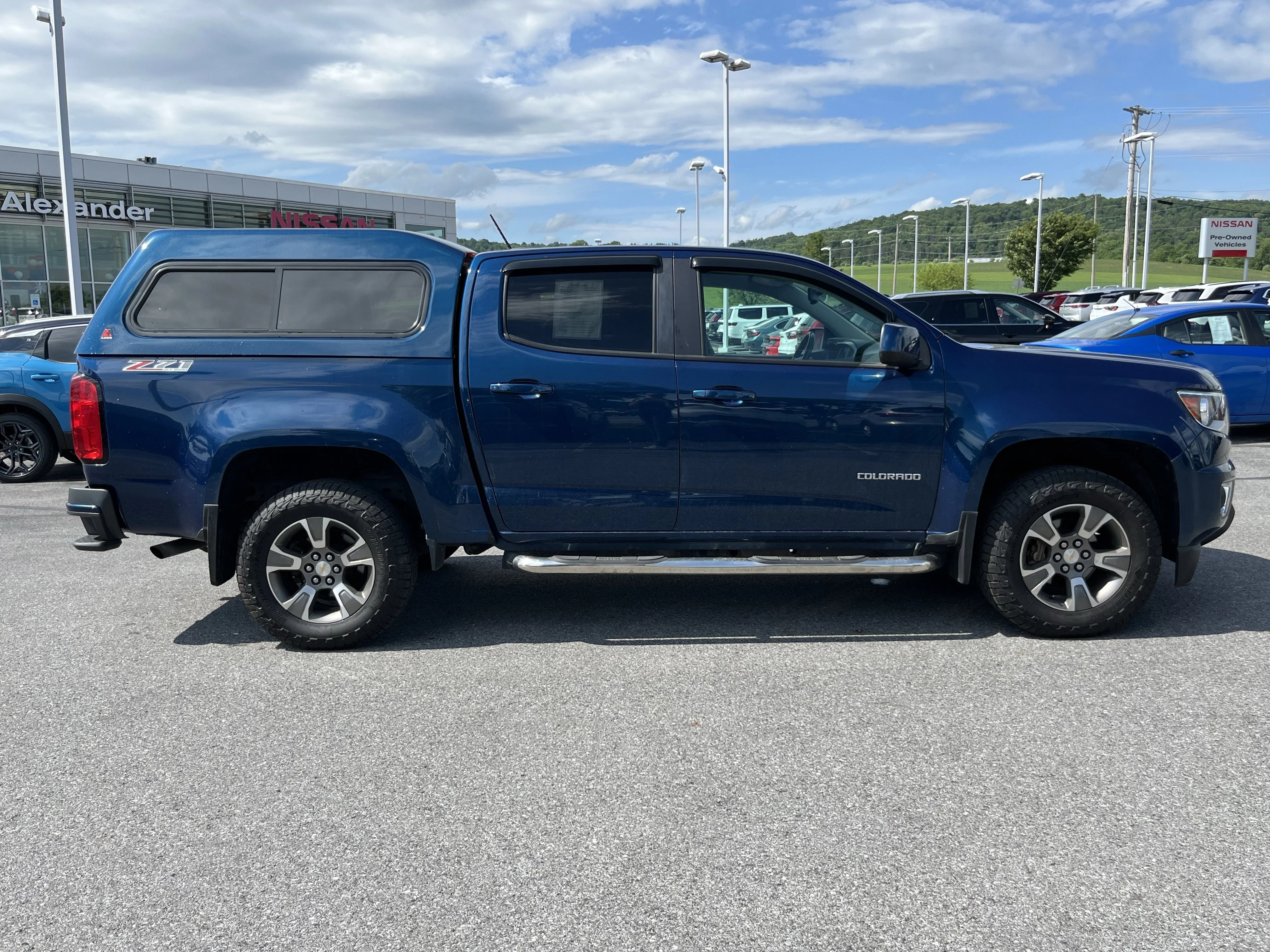 Used 2019 Pacific Blue Metallic Chevrolet Z71 image 2