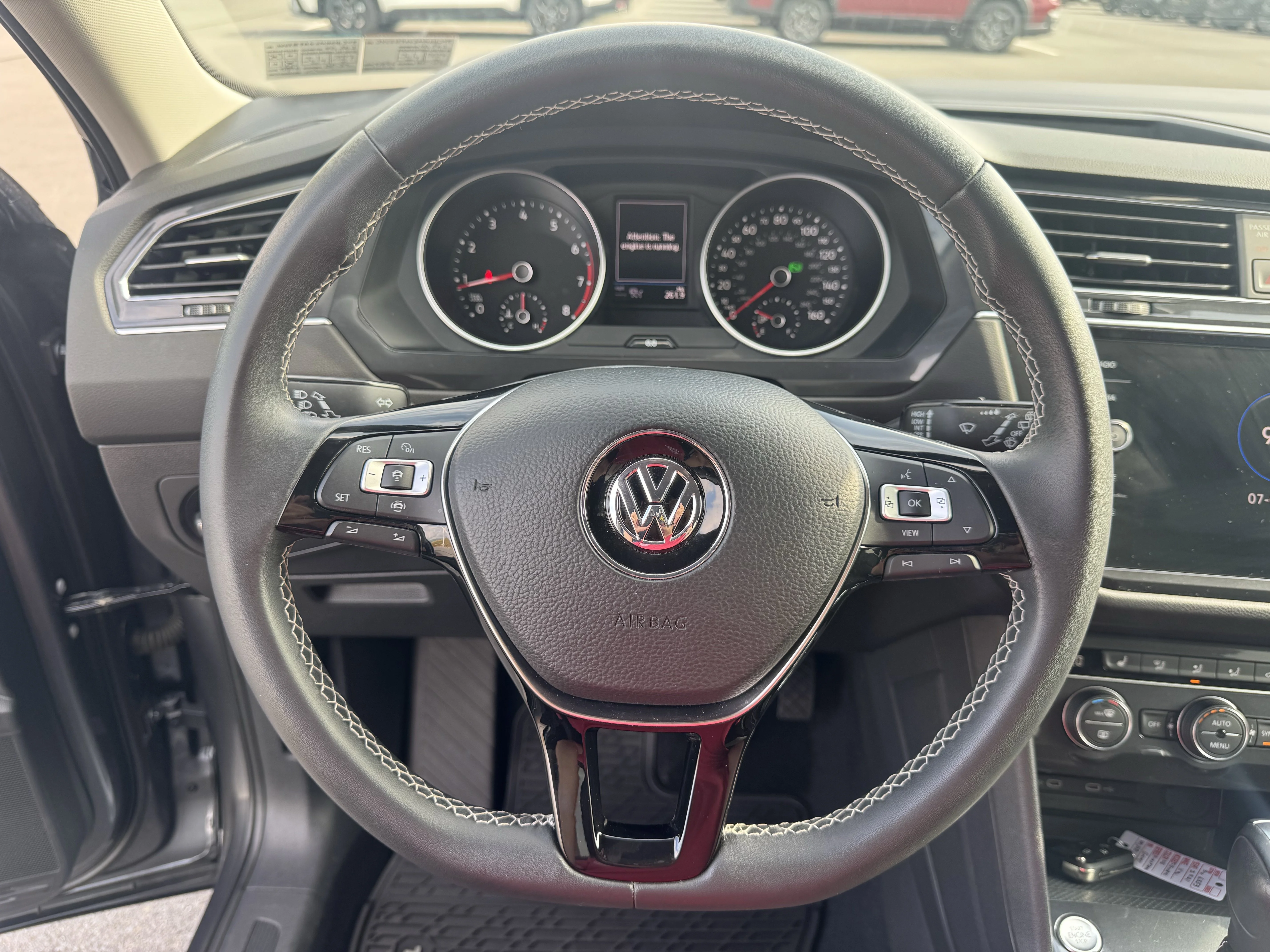 Used 2021 Platinum Gray Metallic Volkswagen SE image 17