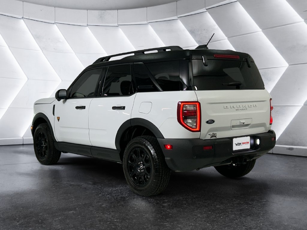 Used 2025 White Ford Badlands image 6