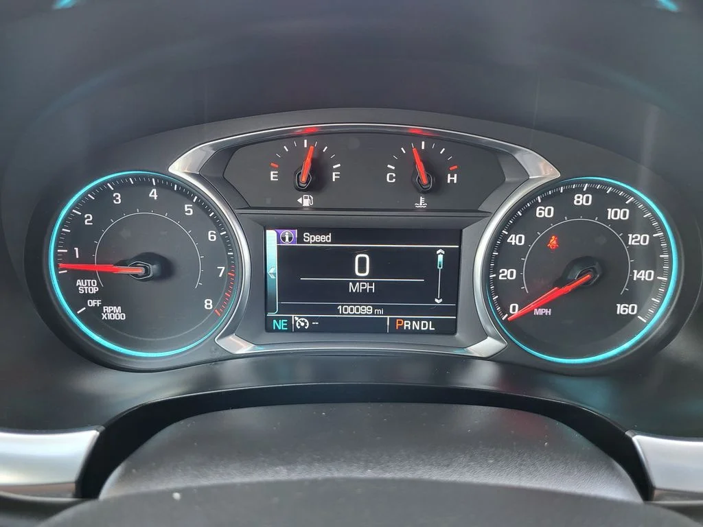 Used 2019 GRAPHITE METALLIC Chevrolet LT Cloth image 12