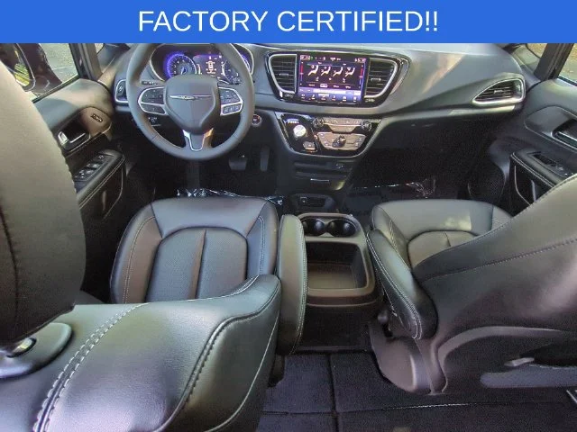 Used 2026 Black Chrysler Select image 29