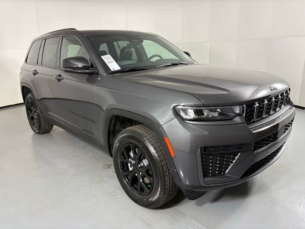 New 2026 Baltic Gray Metallic Clear-Coat Exterior Paint Jeep Altitude image 2