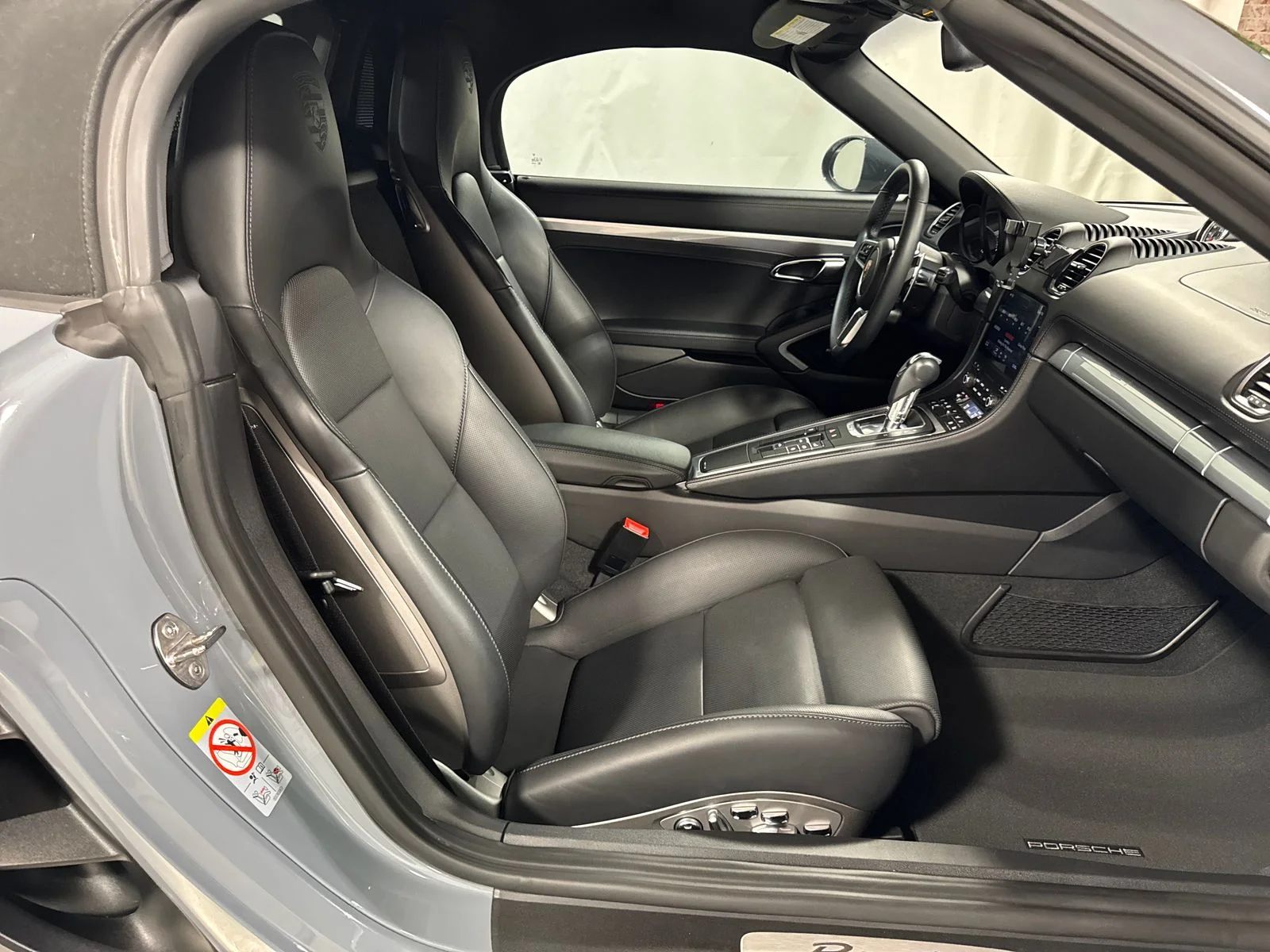 Used 2025 Arctic Grey Porsche Base image 25