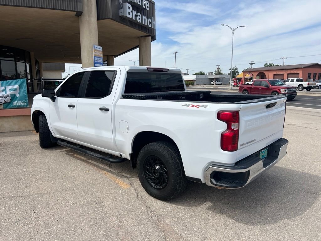 Used 2023 White Chevrolet WT image 3