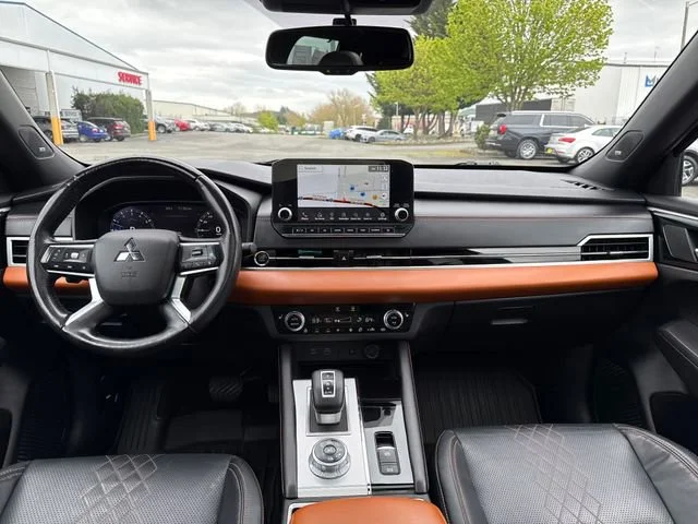 Used 2022  Mitsubishi SEL image 21