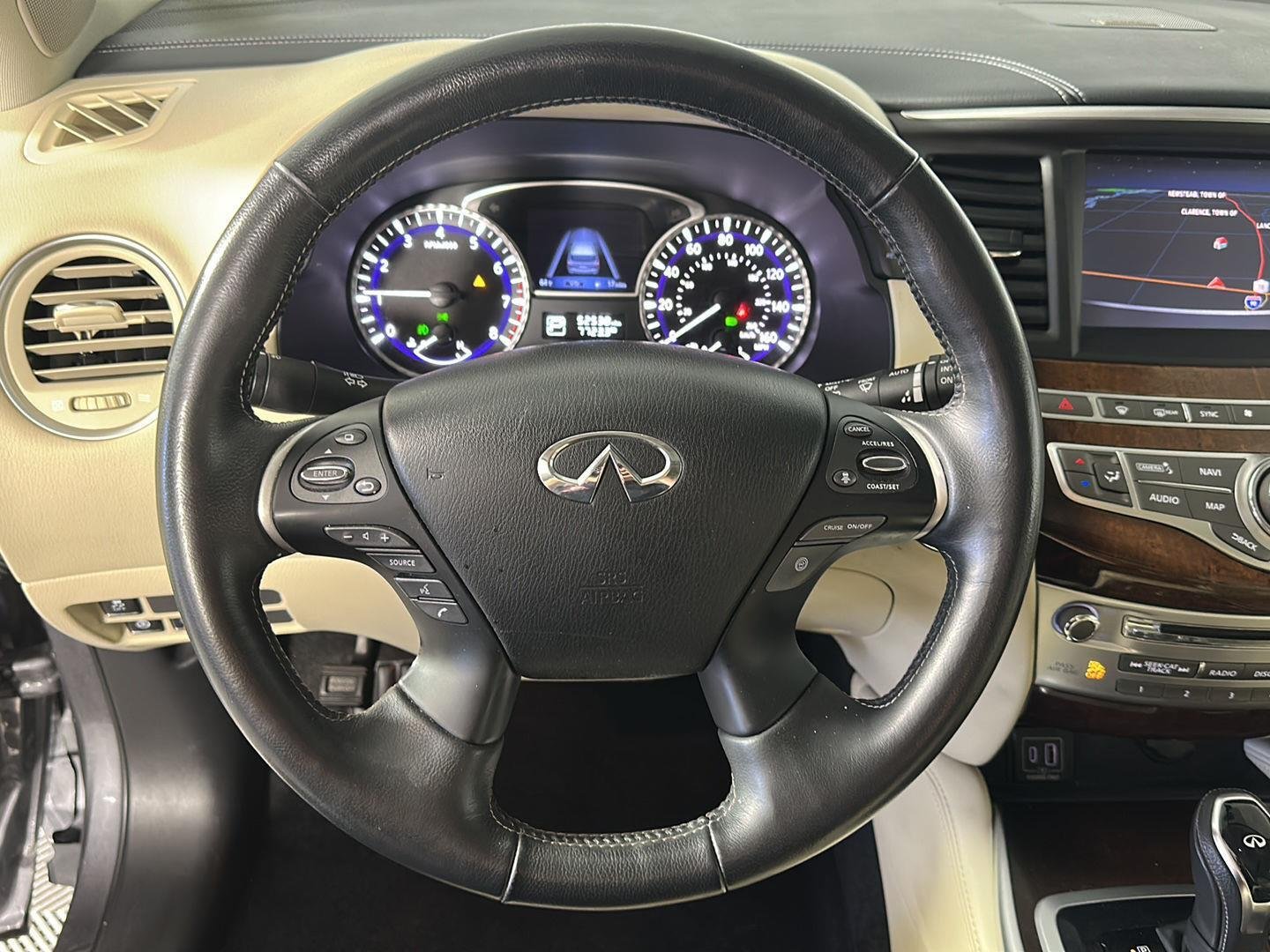 Used 2020 Graphite Shadow INFINITI LUXE image 11