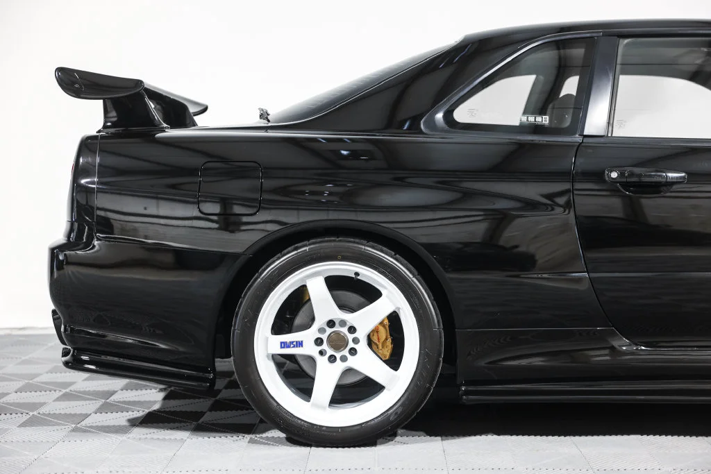 Used 2000 Black Nissan  image 2