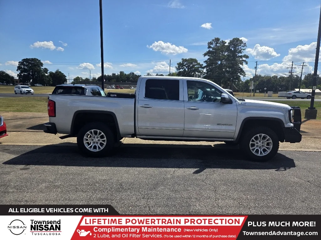 Used 2017 Quicksilver Metallic GMC SLE image 1
