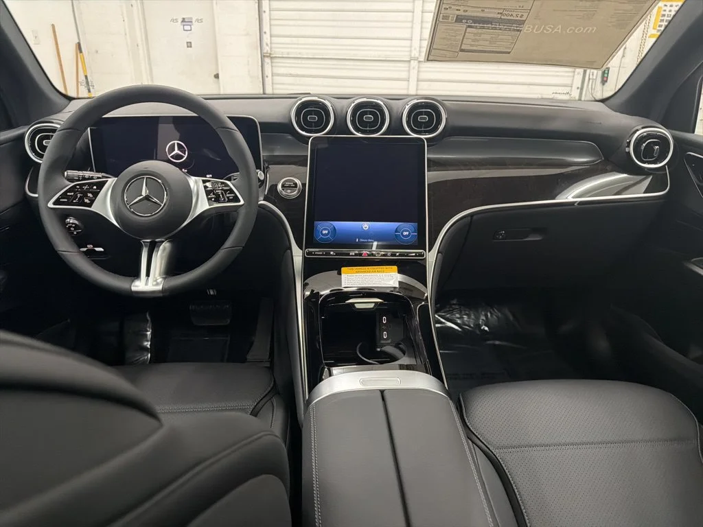 Used 2026 White Mercedes-Benz GLC 300 image 21