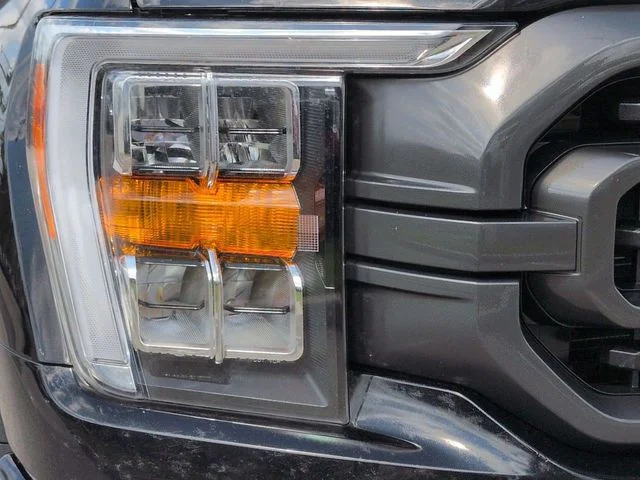 Used 2023 Agate Black Metallic Ford XLT image 10