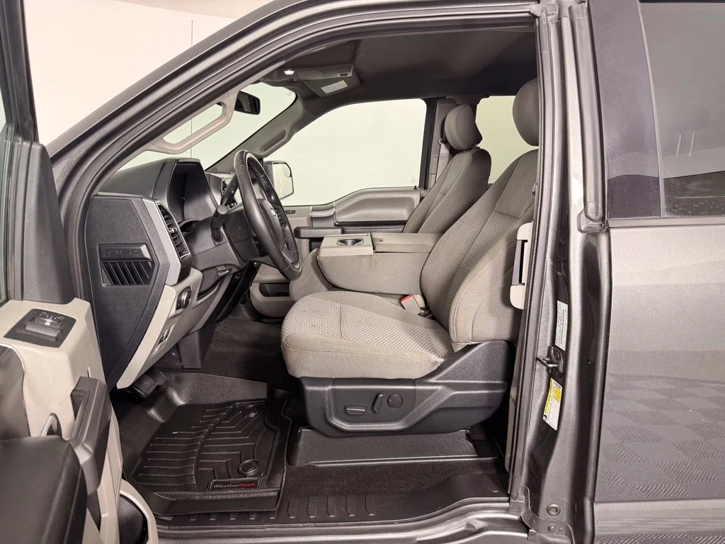 Used 2020 Gray Ford XLT image 2