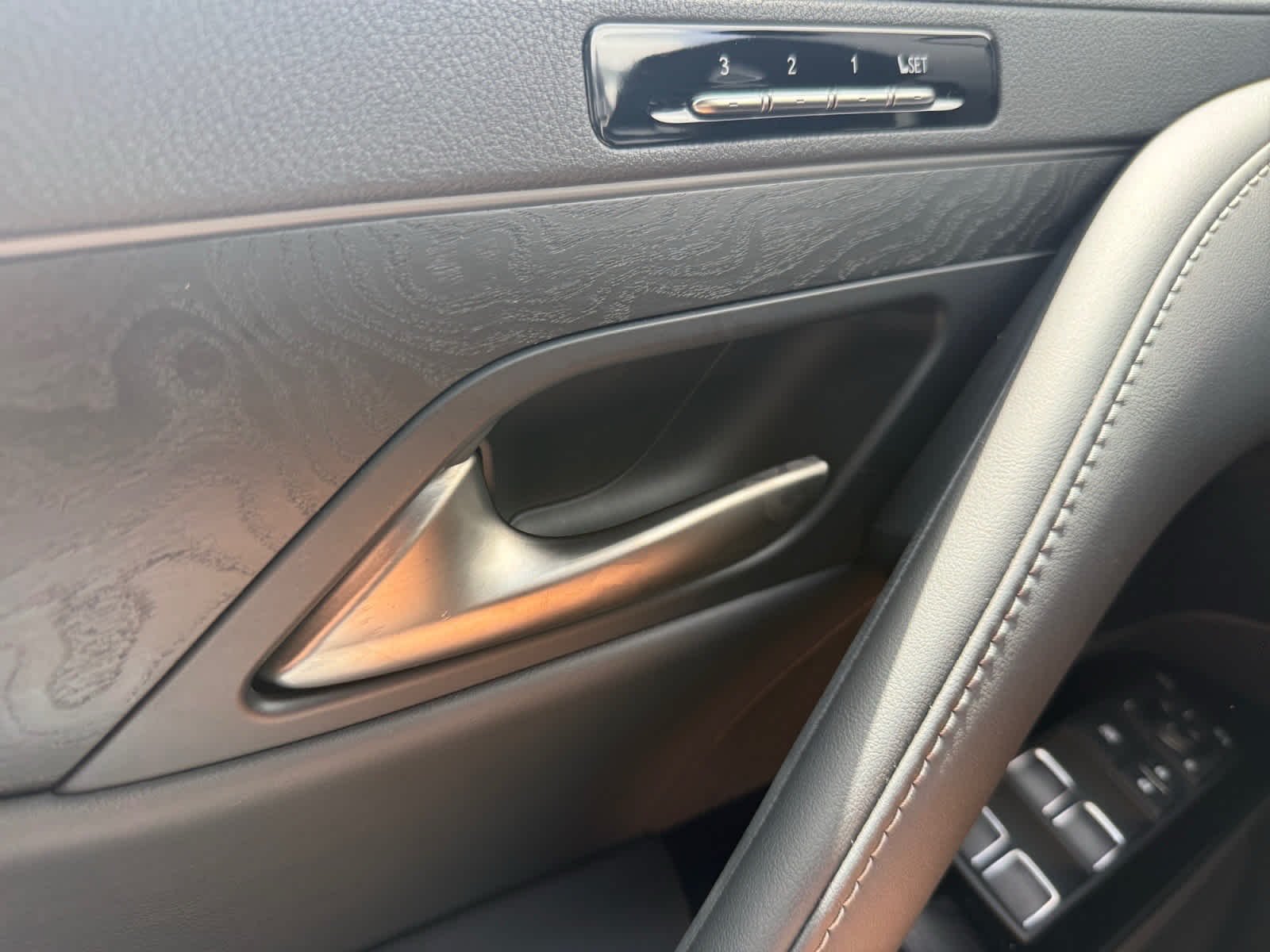 2024 Lexus LX 26
