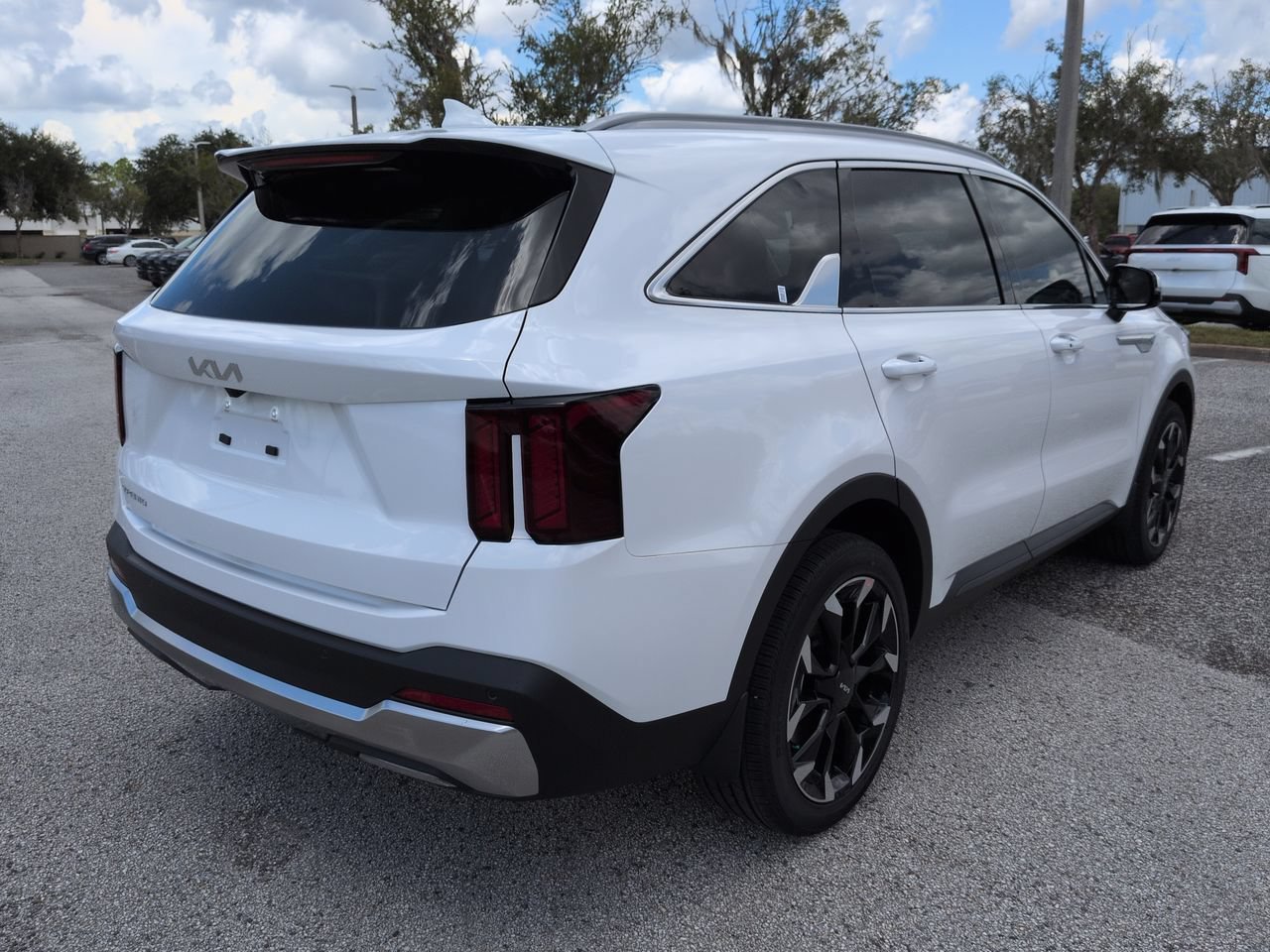 New 2026 Glacial White Pearl Kia EX image 4