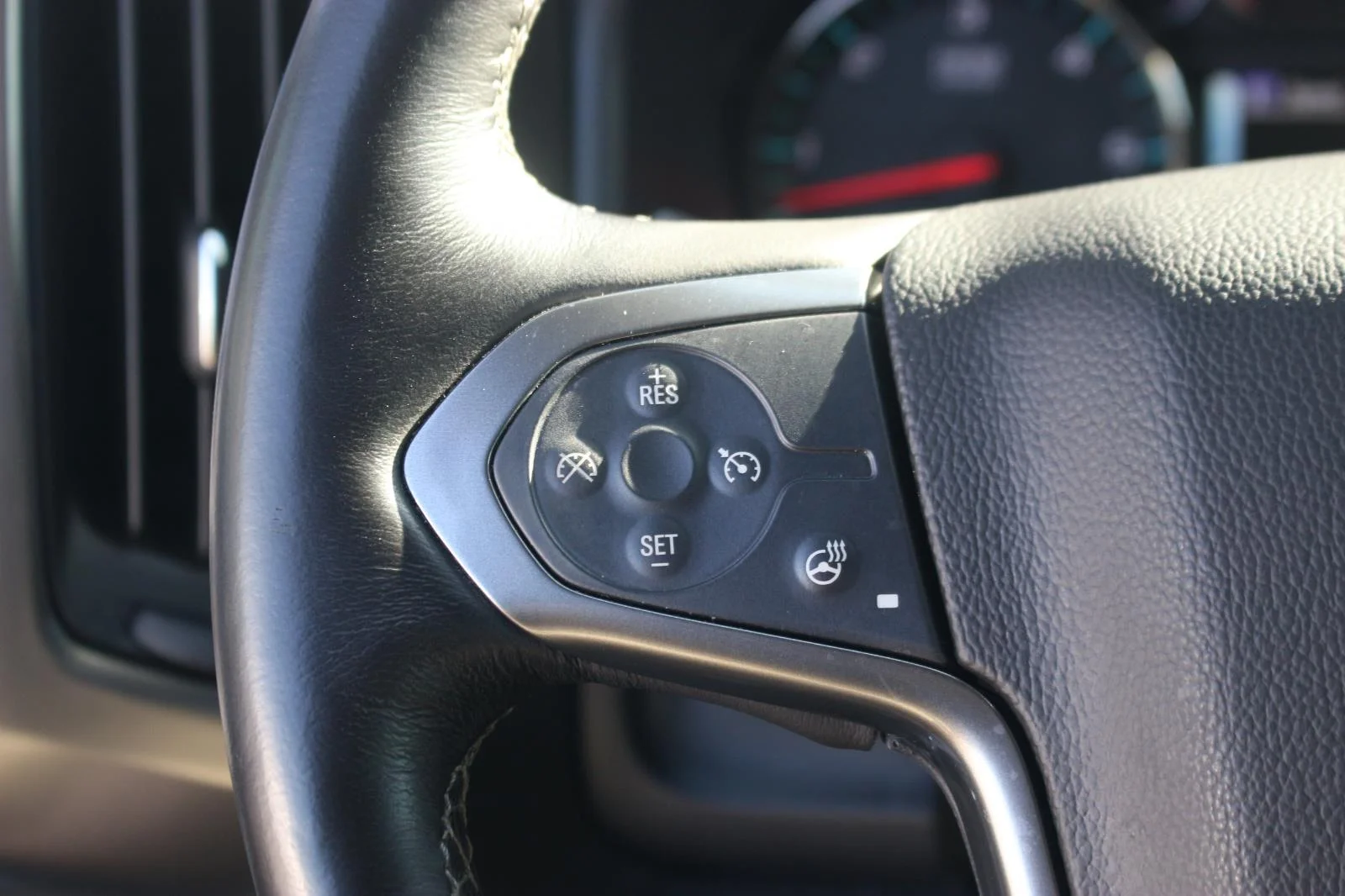 Used 2018 GRAPHITE METALLIC Chevrolet LTZ image 21