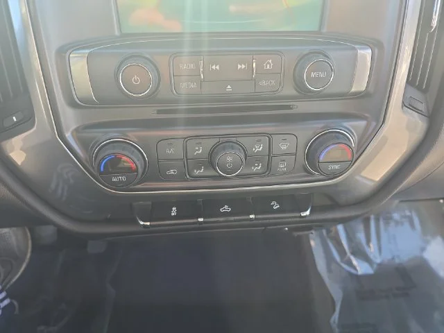 Used 2018 Silver Chevrolet LT image 25