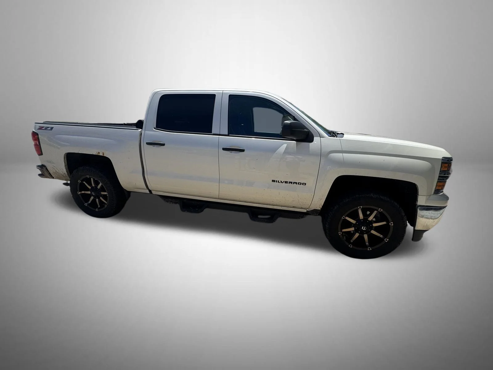 Used 2014 White Chevrolet LT image 1